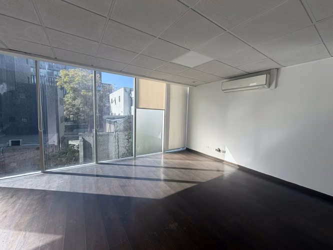 Arriendo Oficina Planta Libre – Barros Borgoño / Metro Manuel Montt, Providencia