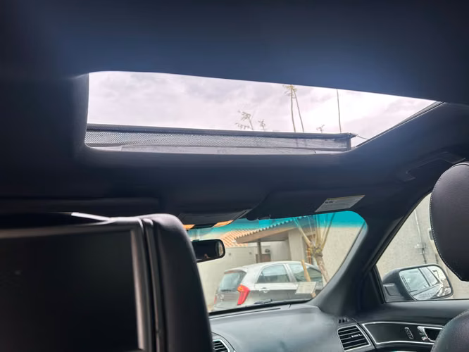 Ford Explorer Limited: espacio, comodidad y estilo - Imagen 5