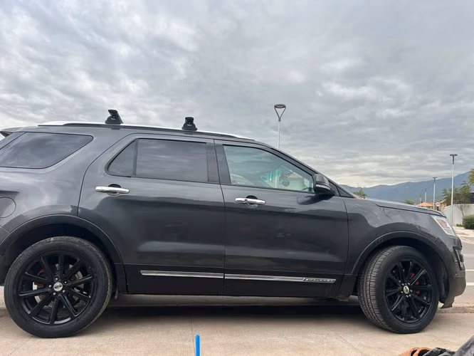 Ford Explorer Limited: espacio, comodidad y estilo - Imagen 8