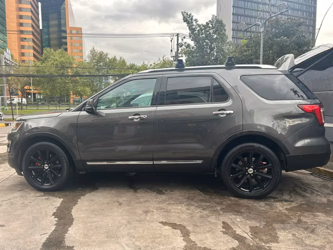 Ford Explorer Limited: espacio, comodidad y estilo - Imagen 9