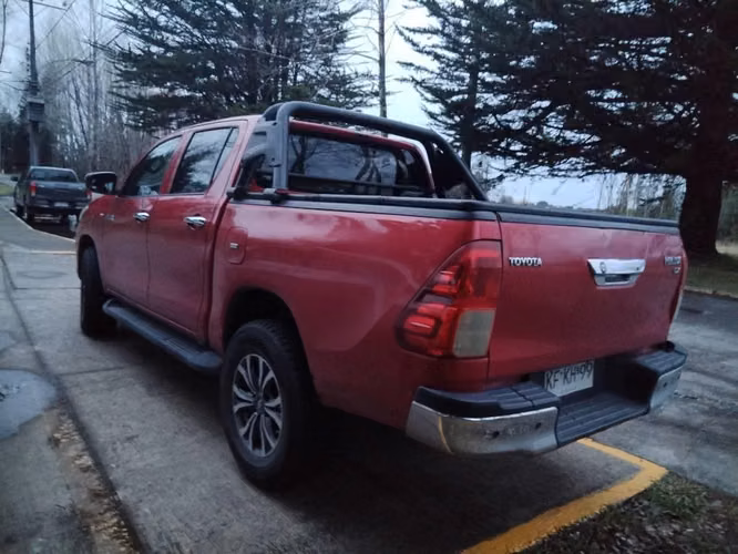 Toyota hilux DX 4x2 - Imagen 2