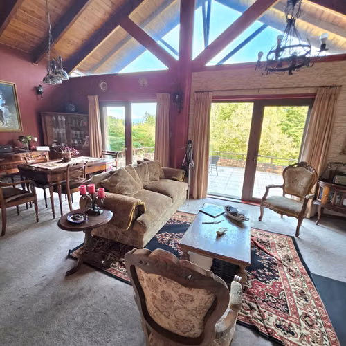 ESPECTACULAR CASA A MINUTOS DE PUERTO VARAS. - Imagen 2