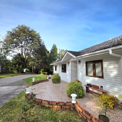 ESPECTACULAR CASA A MINUTOS DE PUERTO VARAS.