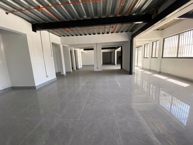 Se Arrienda Local, nueva construccion esquina, San Pablo 8765 Pudahuel