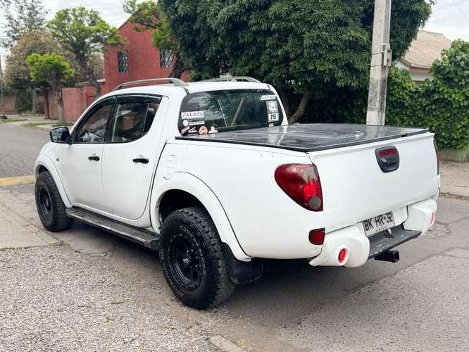 Mitsubishi L200 4x4 - Imagen 5