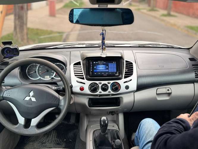 Mitsubishi L200 4x4 - Imagen 2