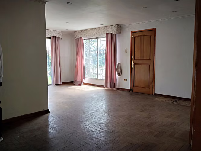 Casa Esquina aislasa de 4D y 2 B en 337 mts de Terreno - Imagen 16