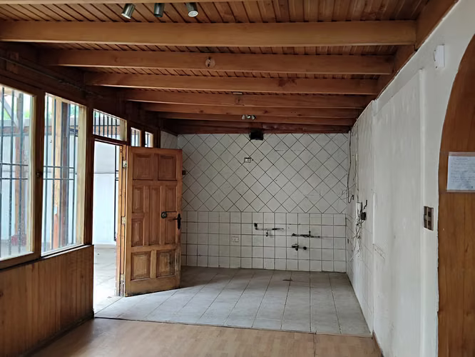 Casa Esquina aislasa de 4D y 2 B en 337 mts de Terreno - Imagen 13