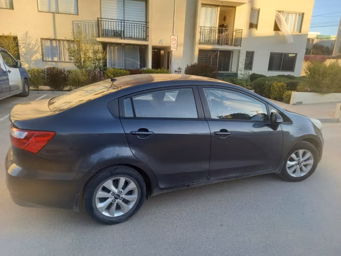 2015 Kia rio 4 ex 1.4l 6mt ac dab abs