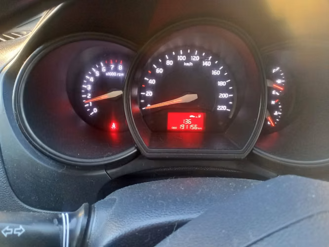 2015 Kia rio 4 ex 1.4l 6mt ac dab abs