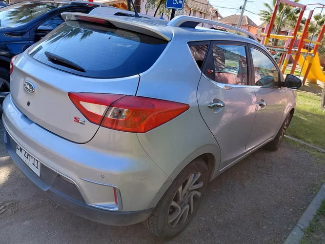 Se vende auto jac s2 año 2020