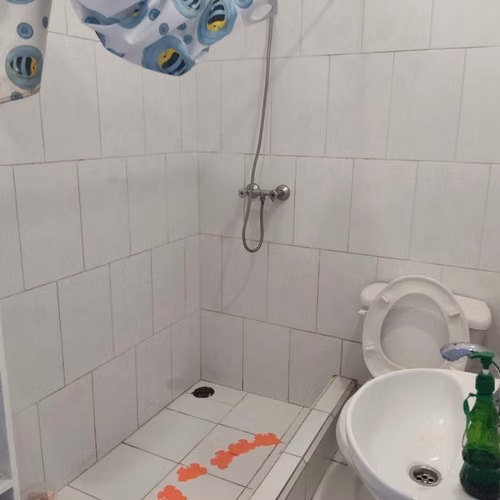 CASA DE 3 PISOS EN AVENIDA BONILLA CON SAN DIEGO - Imagen 8