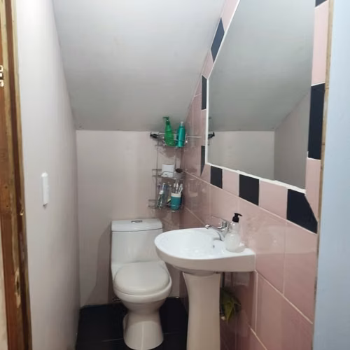 CASA DE 3 PISOS EN AVENIDA BONILLA CON SAN DIEGO - Imagen 9