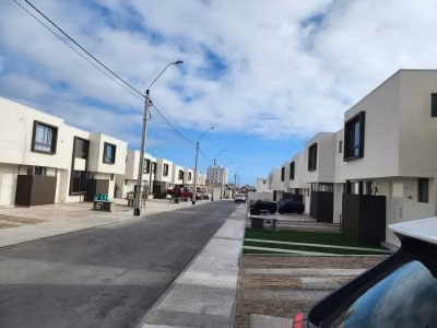 CASA EN COSTA LAGUNA