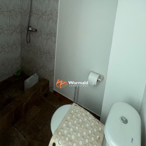 CASA DE TRES PISOS EN EXCELENTE UBICACIÓN - Imagen 7