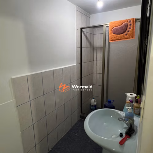 CASA DE TRES PISOS EN EXCELENTE UBICACIÓN - Imagen 14
