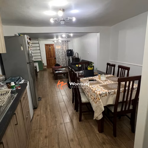 CASA DE TRES PISOS EN EXCELENTE UBICACIÓN - Imagen 15