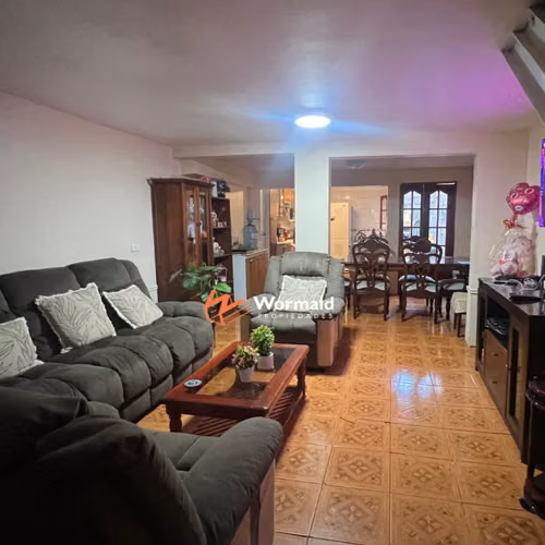 SE VENDE CASA 4 HABITACIONES, 2 BAÑOS. - Imagen 2