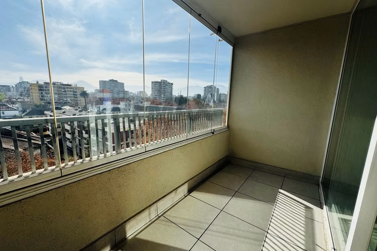 3 dormitorios, 2 baños, 2 estacionamientos - Imagen 3