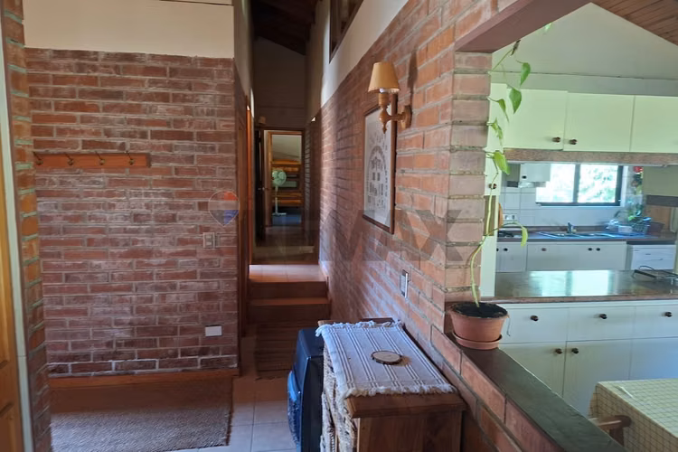 Se vende hermosa casa en tranquilo sector - Imagen 8