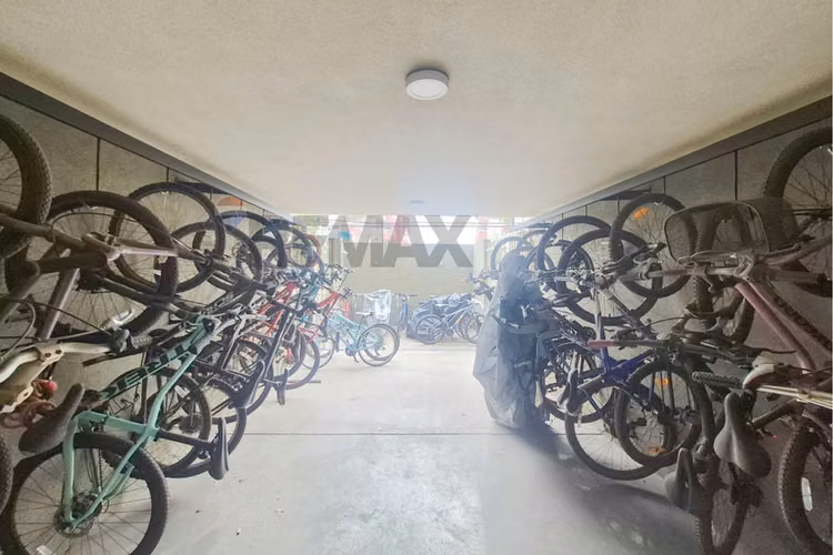 2 estacionamientos y 3 bodegas! y roof top - Imagen 37