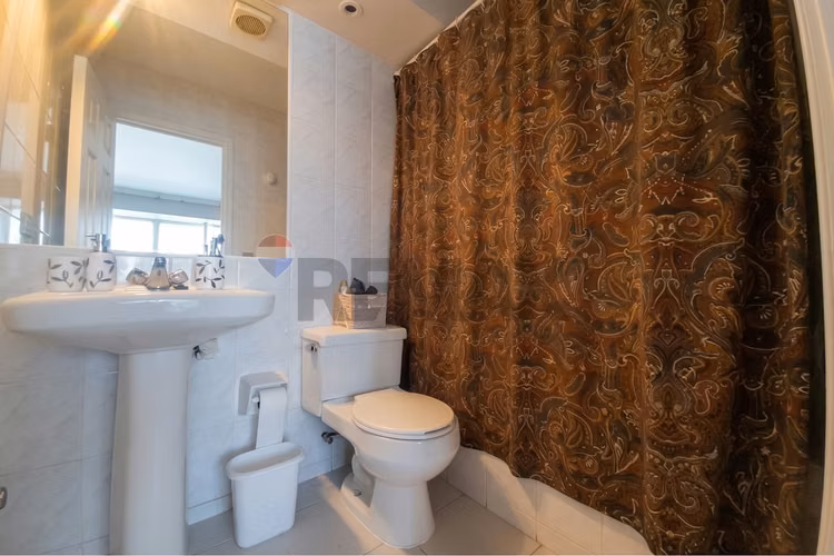 Exclusivo departamento con 3 estacionamientos - Imagen 7