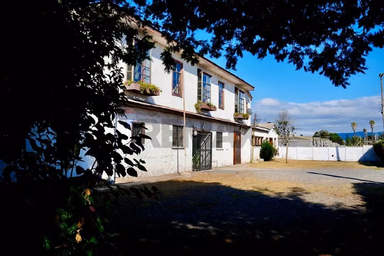 Gran propiedad comercial en quillota - Imagen 1