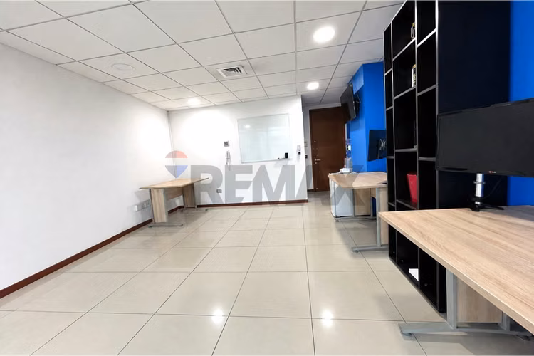 Oficina 35 m² | metro manquehue | las condes - Imagen 3