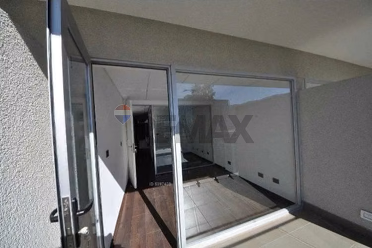 Oficina nueva en arriendo terraza estacionamiento - Imagen 5
