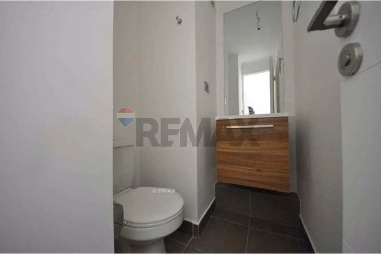 Oficina nueva en arriendo terraza estacionamiento - Imagen 6