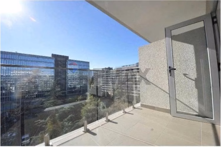 Oficina nueva en arriendo terraza estacionamiento