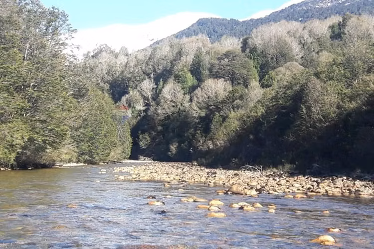 Patagonia con río | 20.000 m² para invertir - Imagen 12
