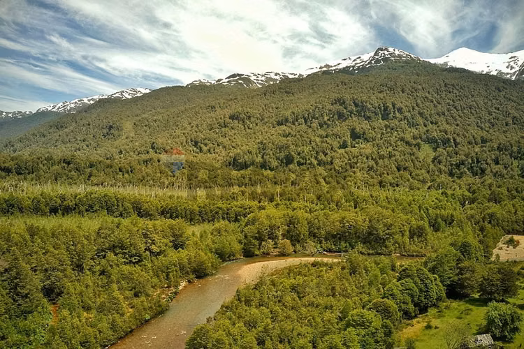 Patagonia con río | 20.000 m² para invertir - Imagen 25