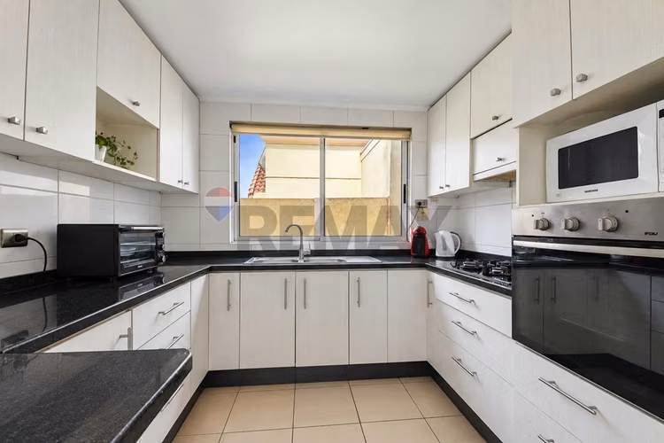 Tu hogar en huechuraba amplitud y jardín - Imagen 9