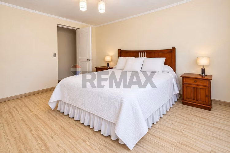 Tu hogar en huechuraba amplitud y jardín - Imagen 12