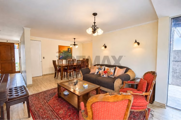 Tu hogar en huechuraba amplitud y jardín - Imagen 5