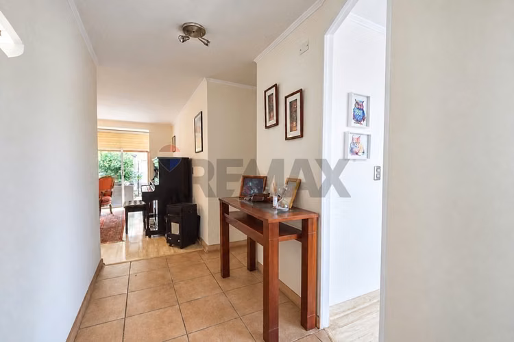 Tu hogar en huechuraba amplitud y jardín - Imagen 3
