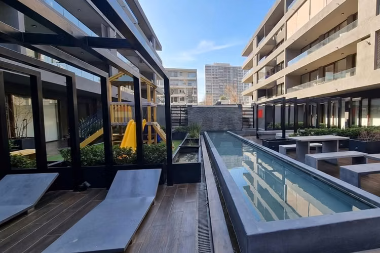 Moderno departamento a pasos de plaza egaña - Imagen 8
