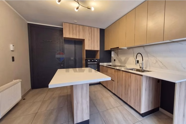 Moderno departamento a pasos de plaza egaña - Imagen 1
