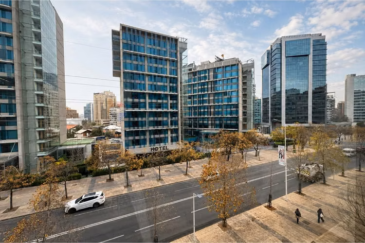 Arriendo oficina manquehue las condes - Imagen 6
