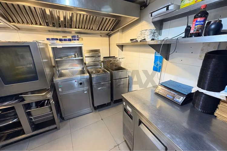 Restaurante-bar con patente turismo | 225 m2