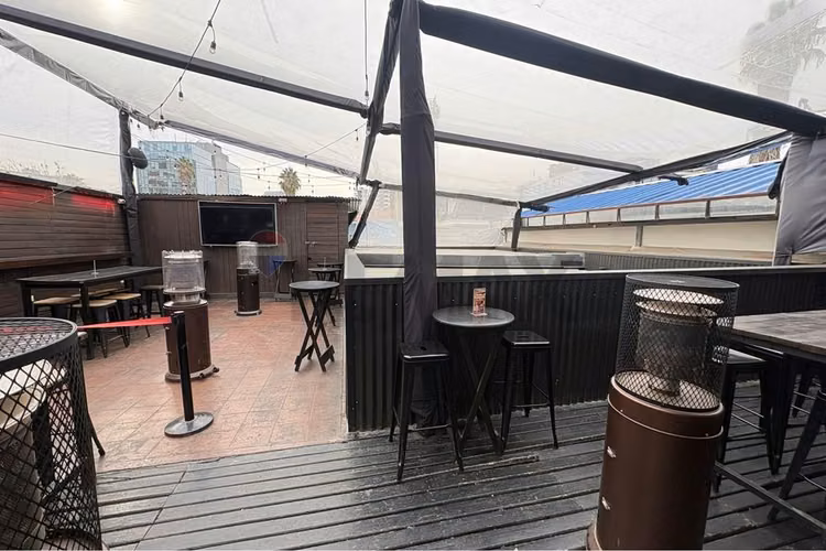 Restaurante-bar con patente turismo | 225 m2