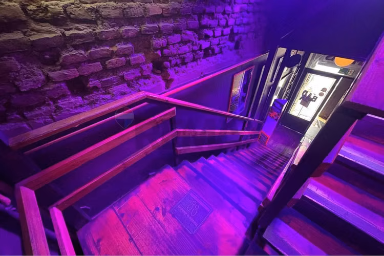 Restaurante-bar con patente turismo | 225 m2
