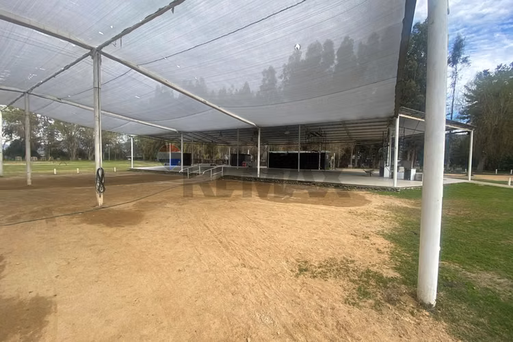 Restaurante y salón centro de eventos