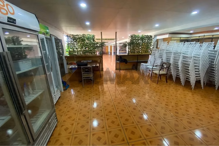 Restaurante y salón centro de eventos
