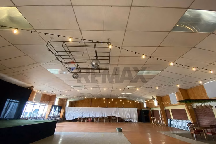 Restaurante y salón centro de eventos