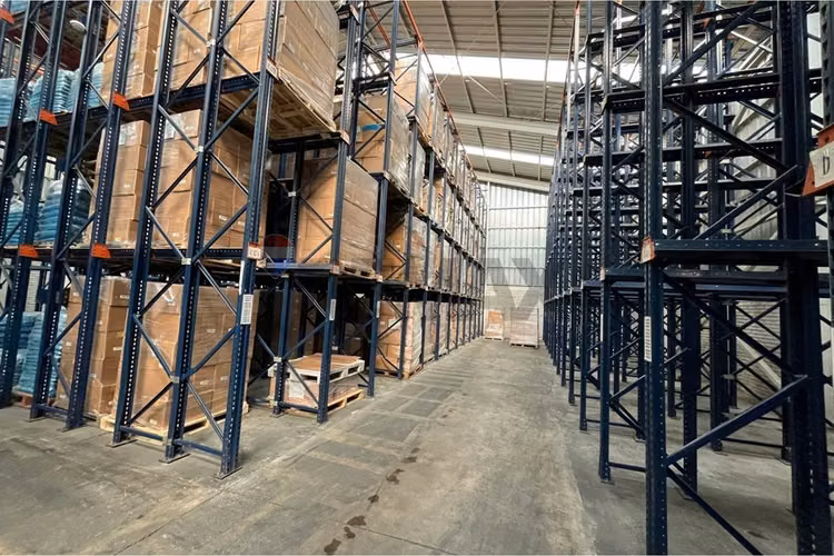 Se arrienda bodega rackeada talca - Imagen 4