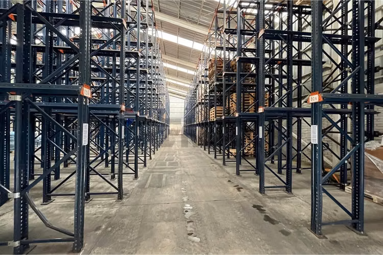 Se arrienda bodega rackeada talca - Imagen 11