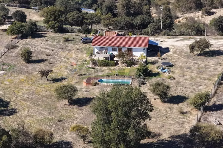 Parcela 5.200 m² con casa y piscina litueche - Imagen 10