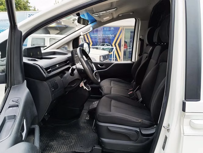 HYUNDAI STARIA 2023 - Imagen 14